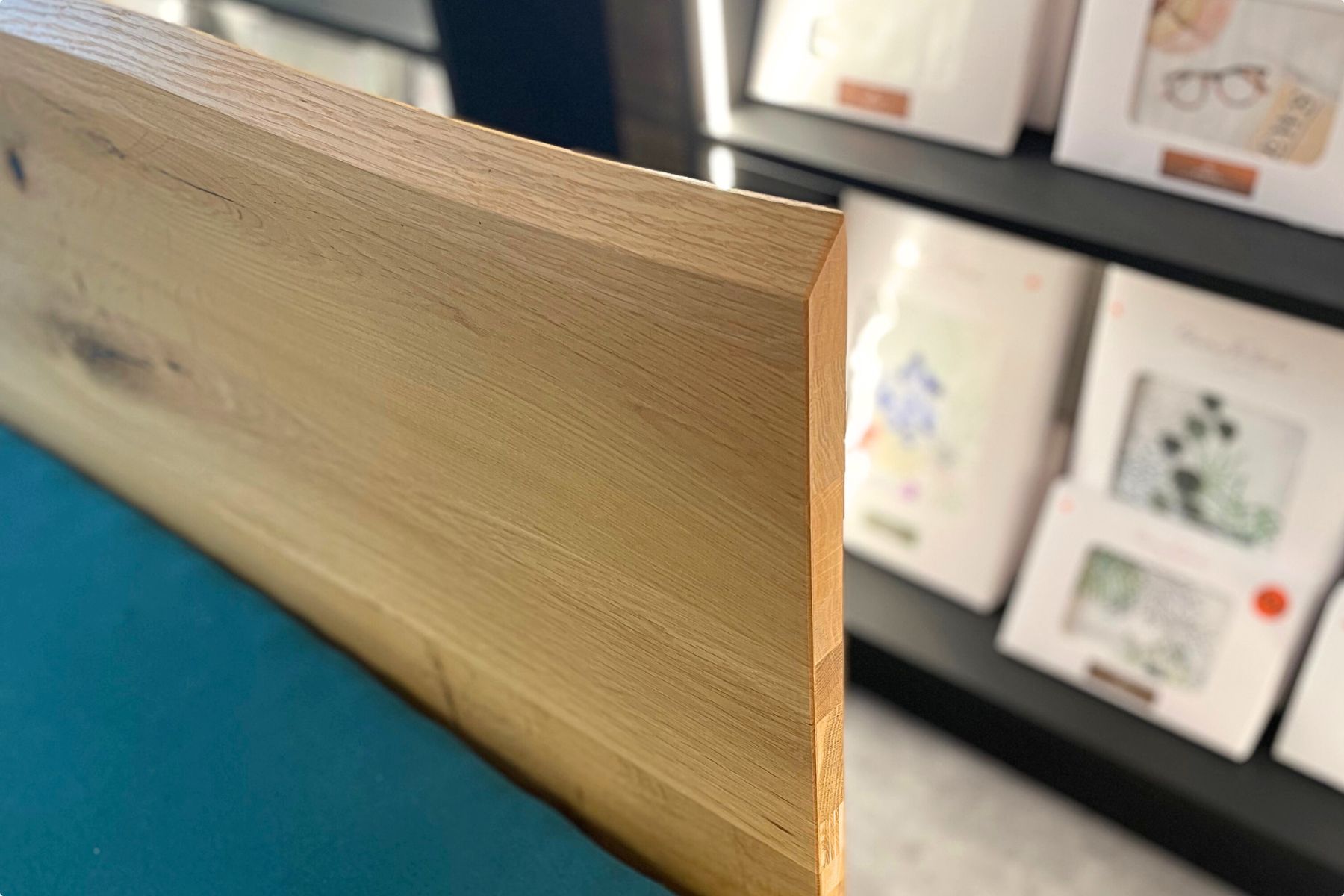 Felix-Odermatt-Gesundes-Schlafen-Massiv-furniert-Eiche-Detail-3