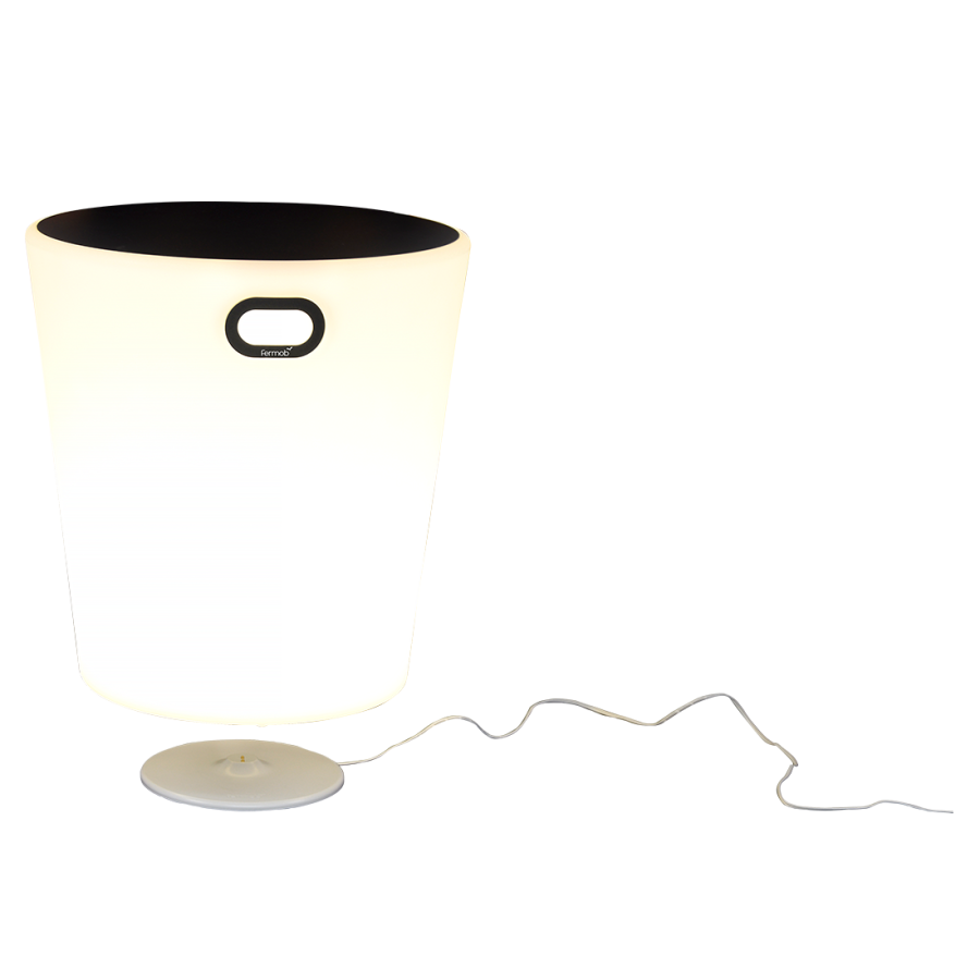 INOUI_TABOURET_ET_SOCLE_DE_CHARGE